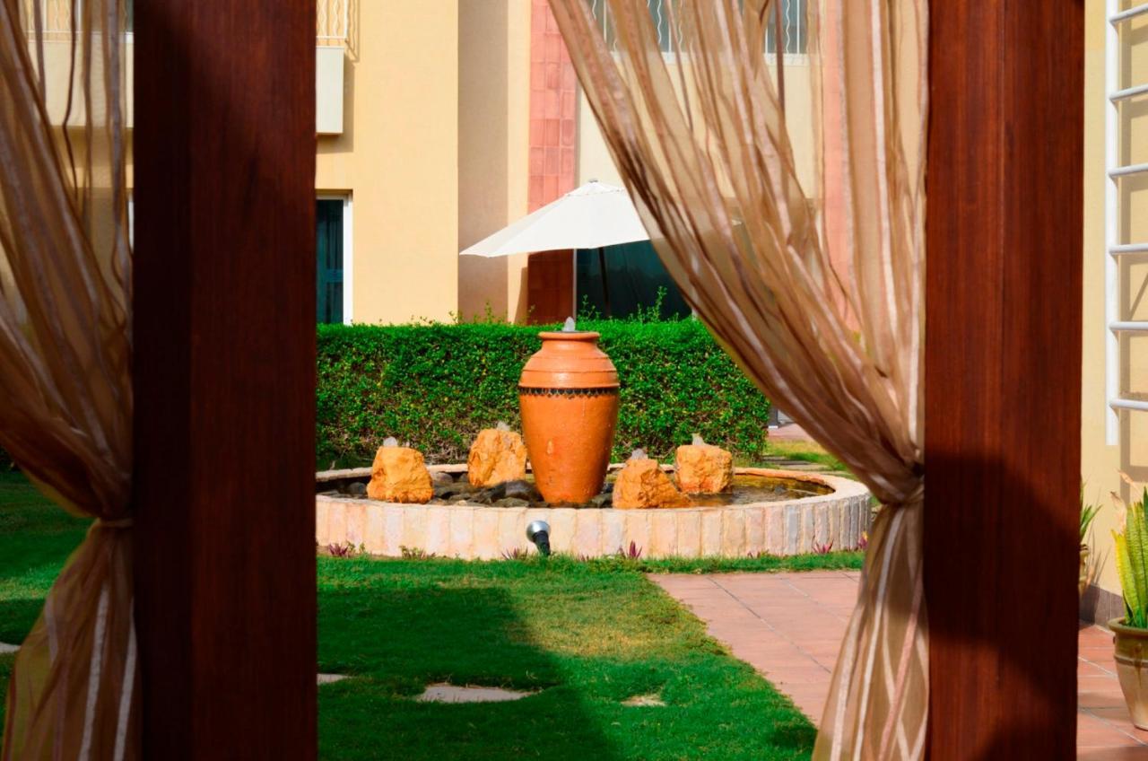 Coral Boutique Villas Dubai Exterior photo